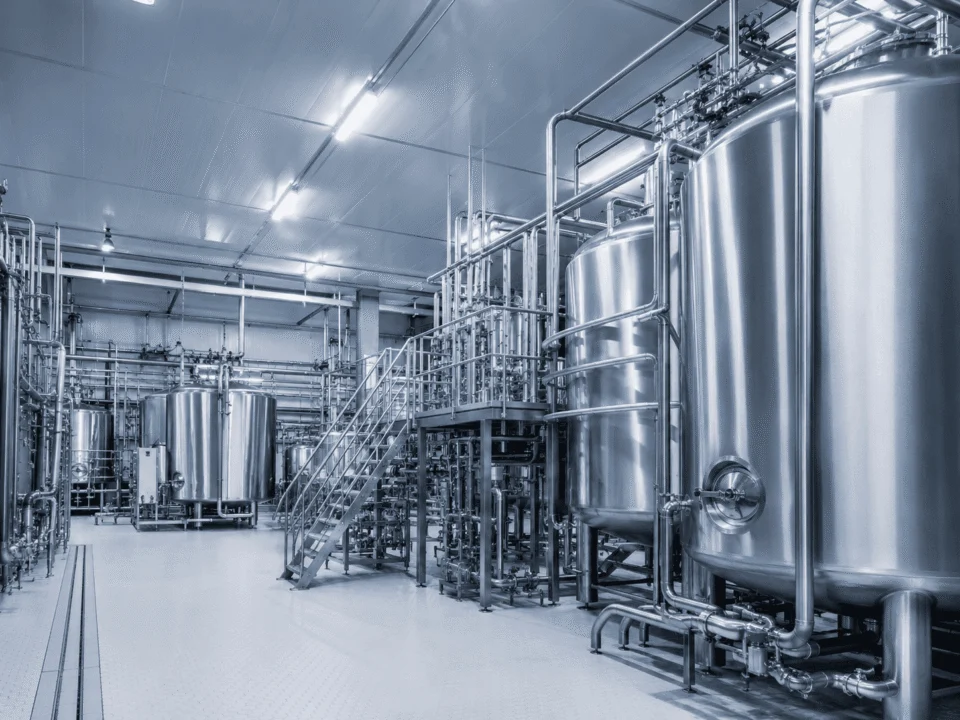 Food and beverage stainless steel tanks